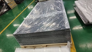 Bán buôn 0.7mm 0.9mm 1.2mm 1.5mm đen <span class=keywords><strong>PVC</strong></span> tấm nhựa cứng nhắc <span class=keywords><strong>PVC</strong></span> cho máy công cụ hướng dẫn đường sắt bảo vệ bảo vệ Bìa - Product Image 2