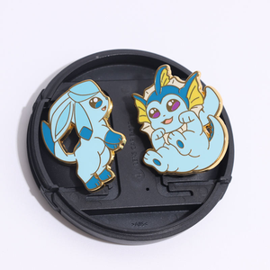 Set de Broches de Esmalte Duro de Eeveelution, Pokémon Jolteon Umbreon Glaceon, Broche Metálico Chapado en Oro, Regalo Coleccionable para Fans - Product Image 1
