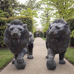Statue de lion de <span class=keywords><strong>marche</strong></span> sculptée en <span class=keywords><strong>marbre</strong></span> noir décorée d'une grande porte d'entrée extérieure à vendre - Product Image 1