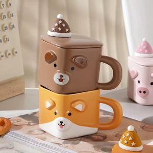 M cartone animato creativo carino a forma di animale domestico tazza in ceramica con coperchio per uso domestico tazza di acqua con mano e regalo tazze da caffè tazze - Product Image 4
