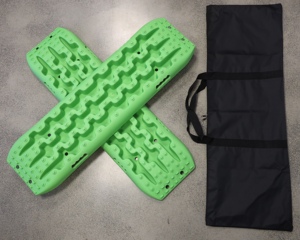 Plaques de Traction Robustes Escaper Buddy pour Extraction et Récupération de Véhicules Tout-Terrain (Boue, Sable et Neige), Pliables, Incassables - Product Image 3