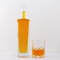 750ml 700ml 500ml Grand Long Haut Rectangulaire Élégant Gracieux Personnalisé Vodka Tequila Whisky Bouteilles En Verre En Gros