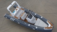 Bateau pneumatique à coque en fibre de verre de 5,8 m