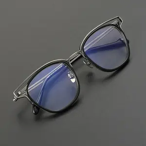 Voorraad Eyewear Fashion Vrouwen Prachtige Hoge Kwaliteit Titanium Bril Japanse Lenzenvloeistof Frame Anti-Blauwe Glazen