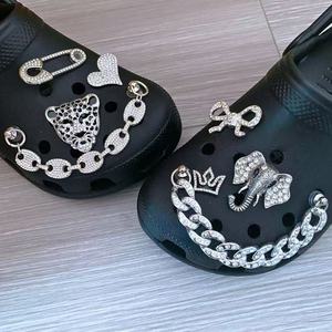 دبابيس معدنية لزينة الأحذية على شكل قلب فضي ، أجزاء ذاتية الصنع للصندل والشبشب ، أحذية ملحقة في الموضع العلوي للبيع بالجملة - Product Image 2