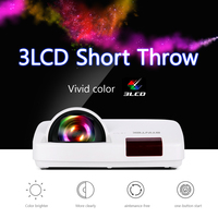 Projecteur 3LCD à courte focale BYINTEK Laser C600LST de 16 ans d'expérience en usine, pour l'éducation, la publicité extérieure sur fenêtre, utilisation de projecteur