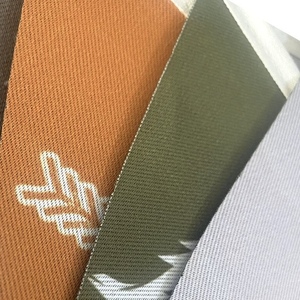 कस्टम क्रिसमस के मौसमी बैनर झंडे मुद्रित गैर-बुने हुए वाटरप्रूफ इको-फ्रेंडली प्रचार पेंटेंट्स - Product Image 6