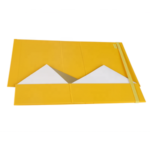 Gran oferta de lujo Matt CMYK en relieve caja de regalo magnética amarilla plegable materiales reciclados para accesorios de teléfono móvil - Product Image 2