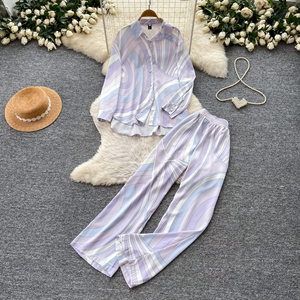 Completo da <span class=keywords><strong>donna</strong></span> a due pezzi con stampa astratta, camicia a maniche lunghe con bottoni e pantaloni a gamba larga, outfit casual per primavera, autunno e vacanze. - Product Image 2