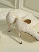 Chaussure de mariée personnalisée pour dames ensemble de chaussures de mariage à bout pointu avec broderie en dentelle blanche chaussures de mariage à talon de 6 cm pour la mariée