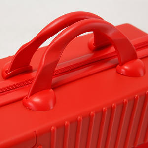 Estuche de Almacenamiento de Cosméticos Rojo, Tamaño Pequeño, Ligero, con Cierre de Cremallera, Caja de Maquillaje con Ruedas Giratorias para Viajes y Uso como Caja de Regalo - Product Image 3