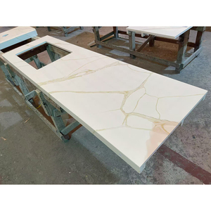 Plans <span class=keywords><strong>de</strong></span> <span class=keywords><strong>travail</strong></span> en quartz Calacatta Gold pour cuisine, sur mesure, fournisseur <span class=keywords><strong>de</strong></span> <span class=keywords><strong>pierre</strong></span> technique - Product Image 3