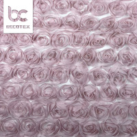 Nouveau tissu en dentelle de mousseline de soie brodée de fleurs 3D personnalisées pour robe de fille