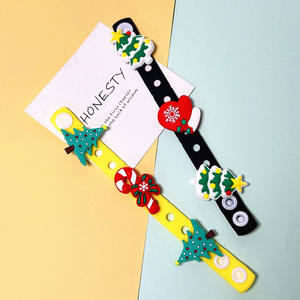 Xiyin Christmas Edition Perforated Shoes <b>Flower</b> <b>Bracelet</b> Children's Wear Wholesale - Product Image 3