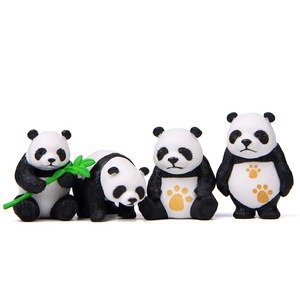 Dihua personnalisé mignon PVC Animal gros Po <span class=keywords><strong>Panda</strong></span> jouets en plastique noir blanc petit assis jouet <span class=keywords><strong>Kungfu</strong></span> <span class=keywords><strong>Panda</strong></span> figurines - Product Image 3