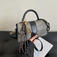 2025 bolsos de hombro cuadrados pequeños de saco vienen con colgantes bolsos de mano con asa superior para damas