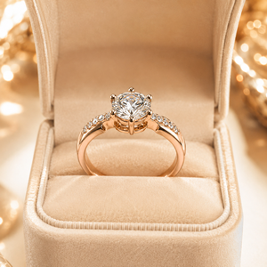 Anello Classico a Quattro Punte con Zirconi a Cuori e Frecce per Donne, Proposta di Matrimonio, Moda - Product Image 4
