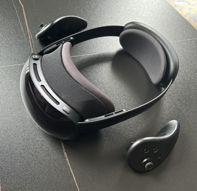 XR2 Gen2 8K Pancake Optical Solution Micro OLED FOV 103 Eye Tracking VR Headset