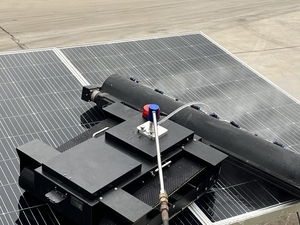 Harga alat pembersih fotovoltaik Robot otomatis putar sikat pembersih Panel otomatis Robot pembersih - Product Image 2