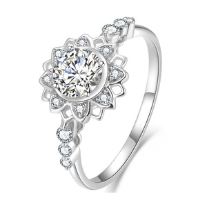 Anello a forma di fiocco di neve per donna, elegante gioiello da dito scintillante e alla moda - Product Image 2