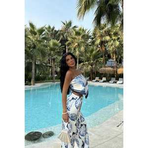 ชุดสูทผ้าซาตินสำหรับผู้หญิง ดีไซน์หรูหราและสวมใส่สบาย - Product Image 4