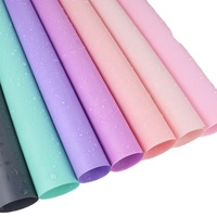 Kemasan Hadiah Transparan Dapat Didaur Ulang Kertas Berlapis PE Gaya Korea Tahan Air Kemasan Buket Bunga Kertas Pembungkus Warna Solid