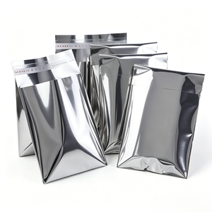 Sac d'emballage scellé sur 3 côtés, couleur argent, laminé BOPP VMPET PE, barrière thermoscellable - Product Image 2