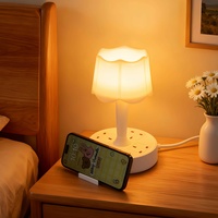 Lámpara de Escritorio Retro SUZHERM con Enchufe de 3 Tomas Estándar Británicas, 2 Puertos USB, 1 Puerto Tipo-C, Carcasa Resistente al Fuego, Construcción de Cobre, Cable de 2m
