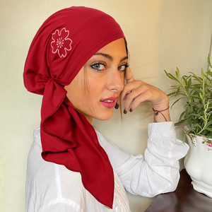 Gorro Turbante <span class=keywords><strong>de</strong></span> Moda para Mujer con Bordado Floral Lateral - Pañuelo Elástico Curvo y Gorro para Quimioterapia para Pérdida <span class=keywords><strong>de</strong></span> Cabello - Product Image 3