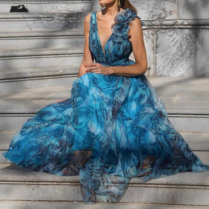 Robe longue bohème à imprimé floral pour femme, col en V, bleu paon, grande taille, style resort d'été - Product Image 4