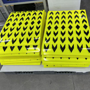 <span class=keywords><strong>Cinta</strong></span> Adhesiva <span class=keywords><strong>Reflectante</strong></span> Amarilla Fluorescente con Flechas Verde Limón - Product Image 1