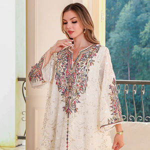 عباية دبي أنيقة مطرزة من البوليستر، فستان طويل فضفاض مقاس كبير للنساء، للشرق الأوسط، للمناسبات الإسلامية والزفاف، مضاد للتجعد ومسامي - Product Image 1