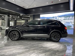 รถยนต์มือสอง <span class=keywords><strong>Audi</strong></span> <span class=keywords><strong>Q7</strong></span> AWD Turbo 3.0T Premium Plus 4 ประตู SUV ปี <span class=keywords><strong>2017</strong></span> ล้อแม็ก R20 เบาะหนังสีเข้ม หลังคาซันรูฟไฟฟ้า กล้องมองหลัง พวงมาลัยซ้าย - Product Image 4