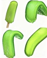 Glace virale en forme de langue saveur pomme, sucette glacée en gelée verte