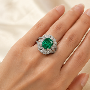 Anello dal Design Vintage Verde Smeraldo, Stile Classico per Donne - Product Image 2