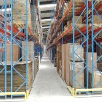 Système de rayonnage industriel en acier robuste pour entrepôt, capacité de charge élevée, niveaux personnalisables pour usine