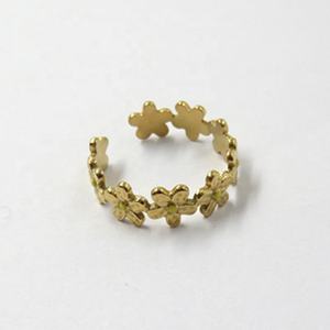 Anillos de Boda Clásicos para Mujer al por Mayor, de Alta Calidad, Resistentes al Agua, Chapados en Oro Real de 18K PVD, Joyería de Aleación - Product Image 5
