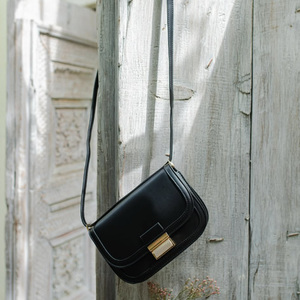 Sac à main pour femme en cuir PU épais personnalisé de couleur marron foncé, sac à main portable de style enveloppe - Product Image 5