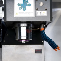 Petite fraiseuse universelle CNC à 5 axes Centre d'usinage vertical CNC en aluminium 650 VMC650