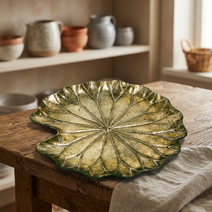 Assiette décorative en métal en forme de feuille, design oriental fait main, motif végétal poli, vaisselle et assiettes de fête - Product Image 4