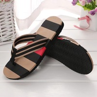Nouvelles tongs de massage à granules pour hommes, sandales de plage confortables, chaussures décontractées pour hommes, tongs d'intérieur, chaussures de salle de bain