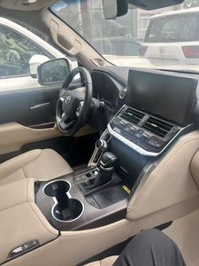 Land Cruiser 3500 2021, GXR 2022, roues de 20 pouces, maintenant disponibles à un prix exceptionnel - Product Image 3