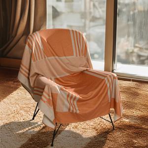 Plaid de canapé personnalisable en laine, viscose et polyester, style luxe léger et tendance, pour hôtel, avion, voyage, loisirs et zone climatisée - Product Image 3