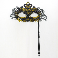 Masque Sensual Princess Silver Mask en fer forgé métallique avec dentelle ornée de diamants et pompon à six pétales