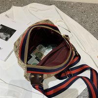 Sac à main de luxe de créateur, imprimés géométriques rétro pour femmes, style sac à dos à bandoulière unique, doublure en polyester
