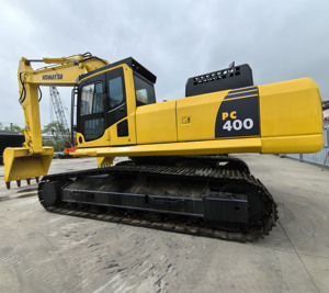 Excavadora de cadenas pesada Komatsu PC400-8 de 40 toneladas, usada en buen estado, para minería e infraestructura vial, en venta. - Product Image 3
