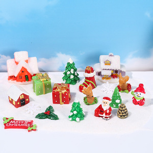 Christmas Figurines Miniature Scene Set Synthetic Resins Glossy Finish Indoor Decorations - Product Image 4