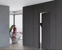 Nuevo diseño WPC Vertical Listón Valla Puerta Madera Aluminio Invisible Puerta de garaje Revestimiento Función impermeable Aplicación al aire libre