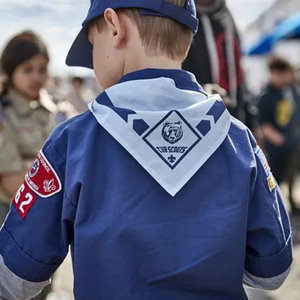 Écharpe de scout personnalisée en tissu de haute qualité et bon marché avec logo brodé, foulard de scout pour garçon - Product Image 2