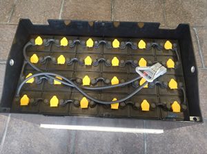 <span class=keywords><strong>Batterie</strong></span> <span class=keywords><strong>de</strong></span> <span class=keywords><strong>traction</strong></span> <span class=keywords><strong>de</strong></span> chariot élévateur à fourche au plomb 48V 500Ah 5VBS500 UPS stockage d'énergie pour voitures voiturettes <span class=keywords><strong>de</strong></span> golf ROHS MSDS certifié <span class=keywords><strong>12V</strong></span> 20h - Product Image 5